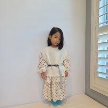 Load image into Gallery viewer, Mellow Cotton Knitted Vest