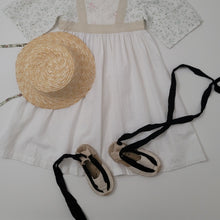 Load image into Gallery viewer, Plum shoes