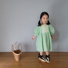 Load image into Gallery viewer, Plum shoes