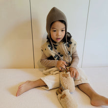 Load image into Gallery viewer, Byeats Knit Vest