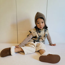 Load image into Gallery viewer, Lao Knit Bonnet