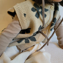 Load image into Gallery viewer, Byeats Knit Vest