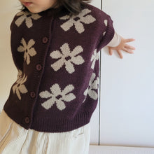 Load image into Gallery viewer, Byeats Knit Vest