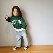 Load image into Gallery viewer, Berlin Sweatshirt
