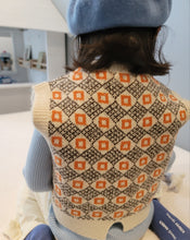 Load image into Gallery viewer, Marron Knit Vest