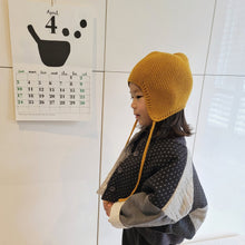 Load image into Gallery viewer, Lao Knit Bonnet