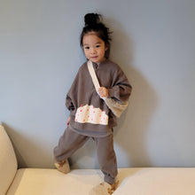 Load image into Gallery viewer, Bay Sweatshirt