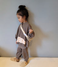 Load image into Gallery viewer, Bay Sweatshirt