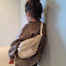 Load image into Gallery viewer, Karit Dumble Hip Sack