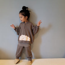 Load image into Gallery viewer, Bay Sweatshirt