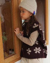 Load image into Gallery viewer, Byeats Knit Vest