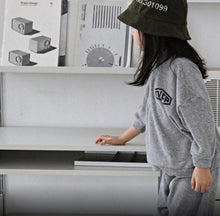 Load image into Gallery viewer, Trifa Pullover Jumper