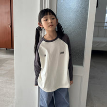 Load image into Gallery viewer, For-love Raglan Sleeve Top
